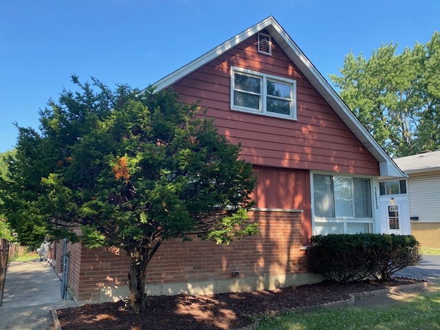 16928 Old Elm Drive, Country Club Hills, IL 60478