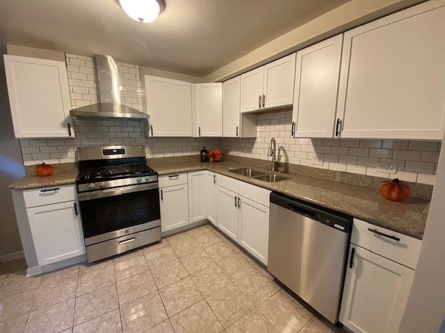 16928 Old Elm Drive, Country Club Hills, IL 60478