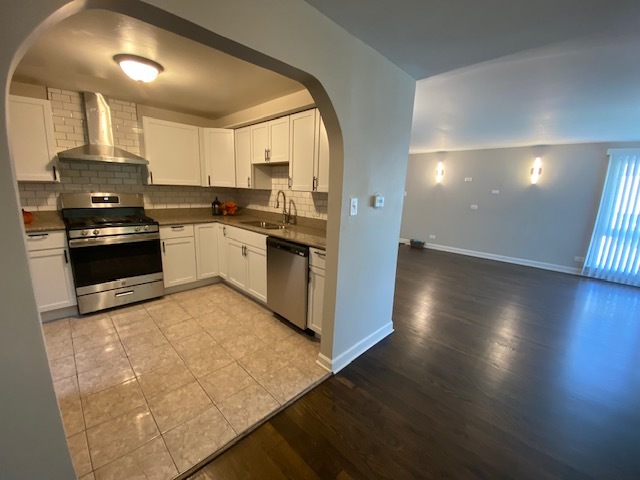 16928 Old Elm Drive, Country Club Hills, IL 60478