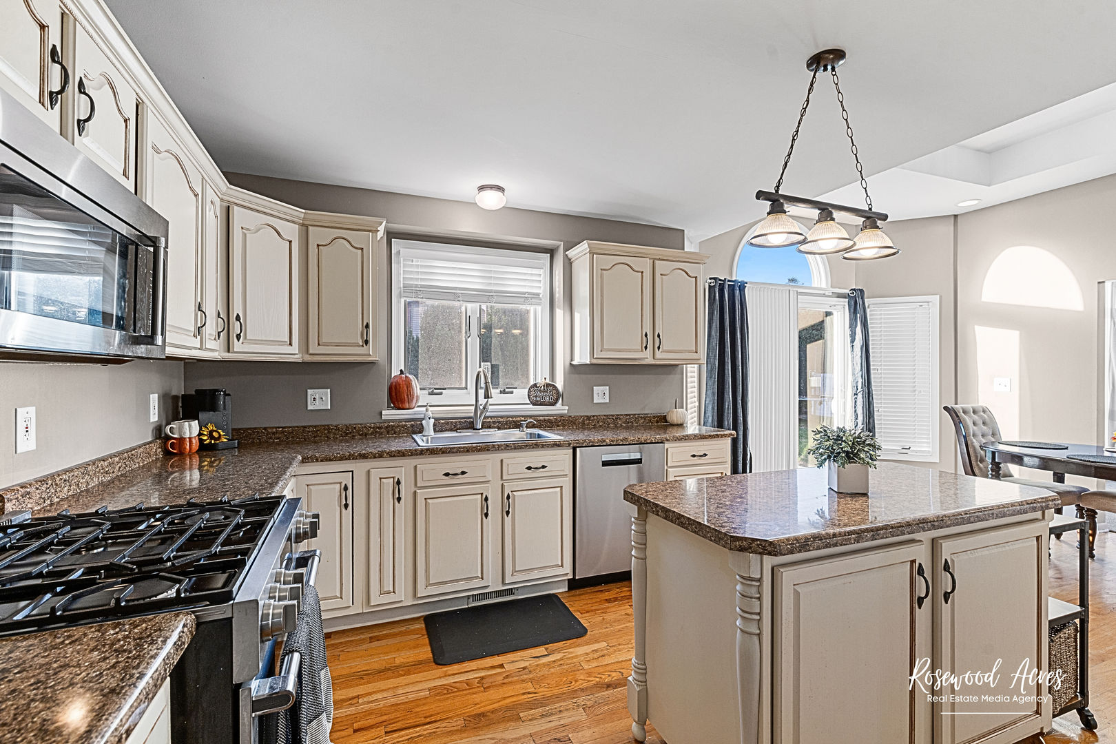 359 Rock Creek Drive, Manteno, IL 60950