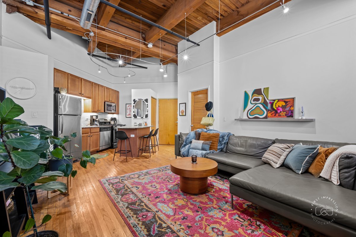 1500 W Monroe Street #409, Chicago, IL 60607