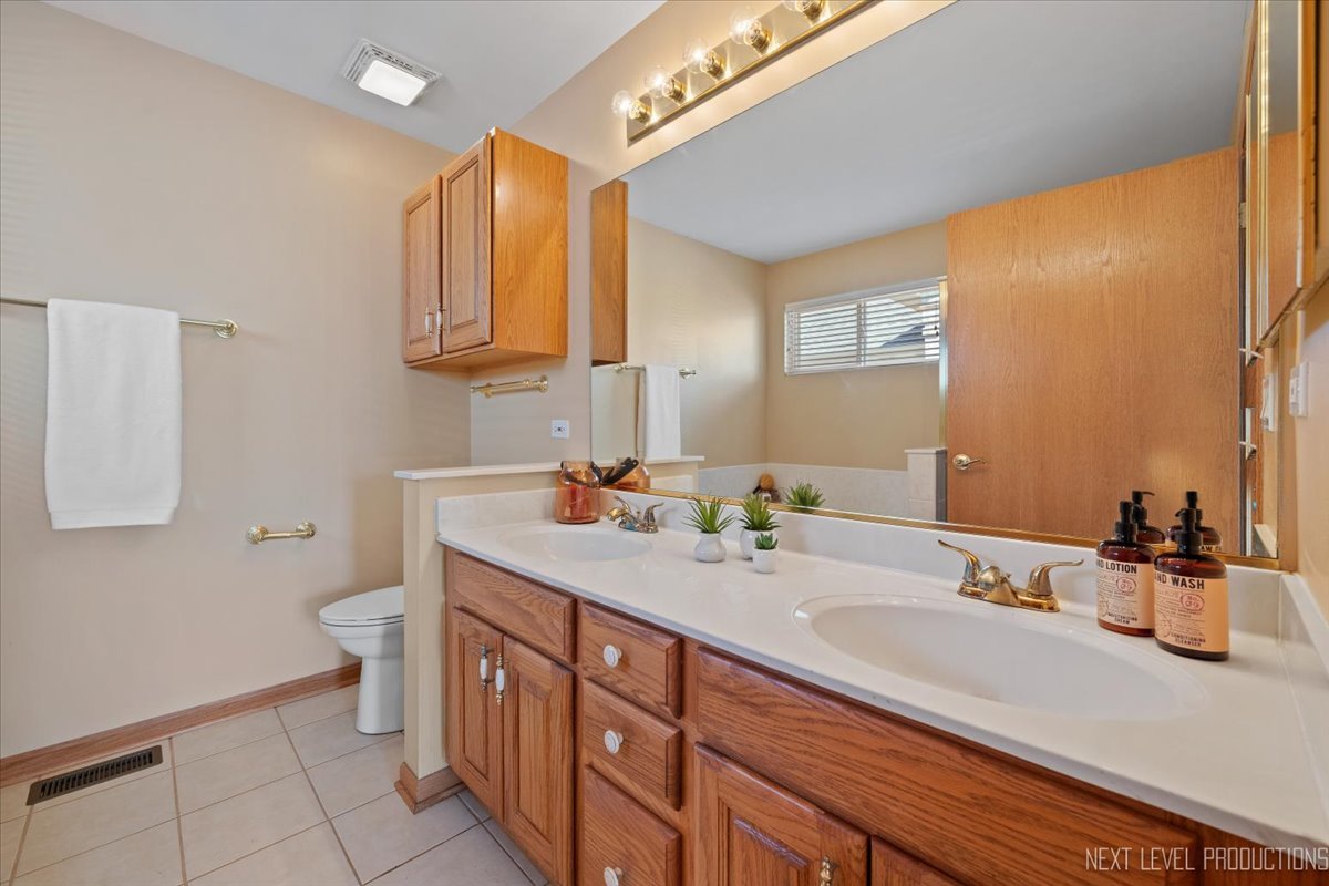 14037 S Tamarack Drive, Plainfield, IL 60544