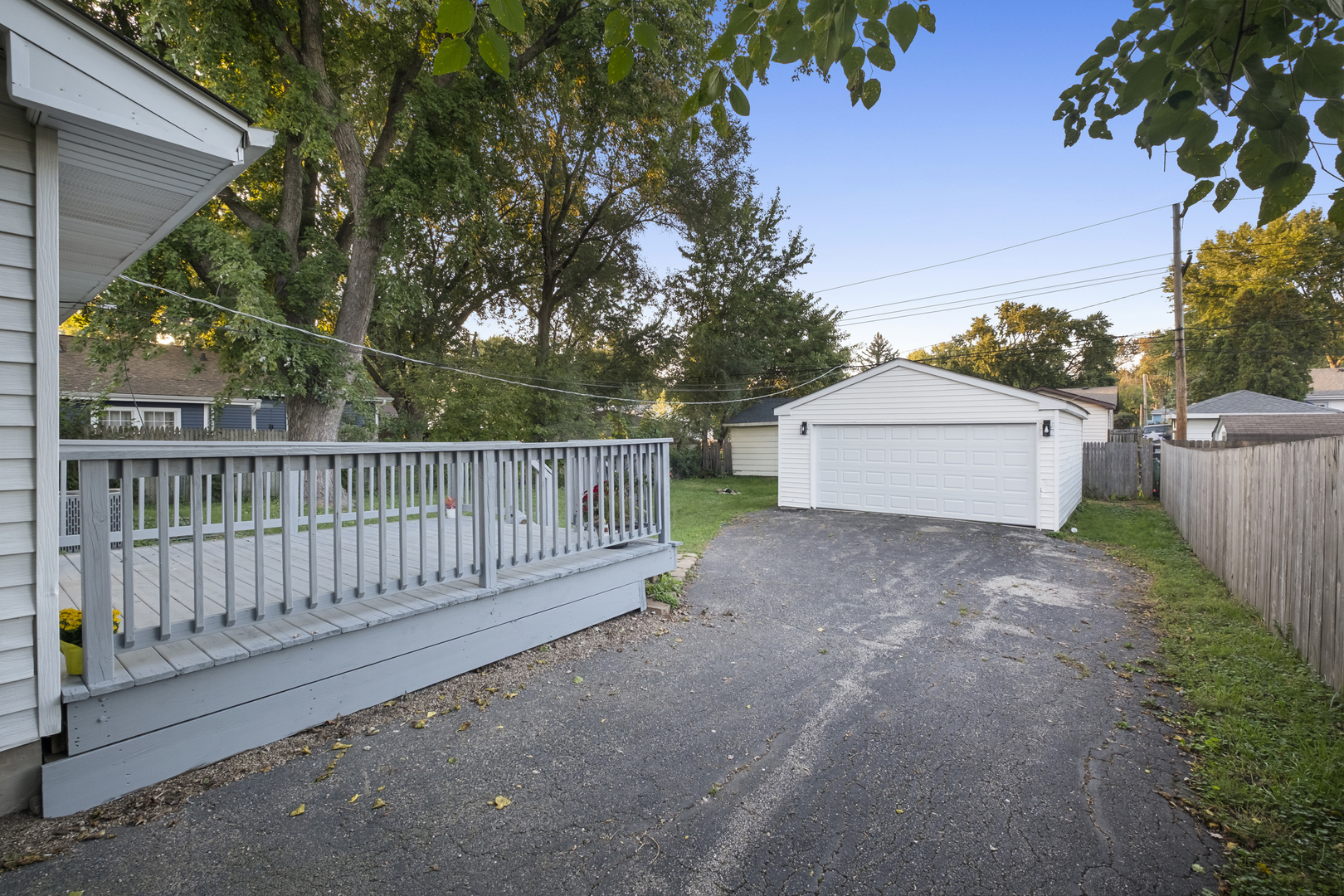 4304 Clearview Drive, McHenry, IL 60050