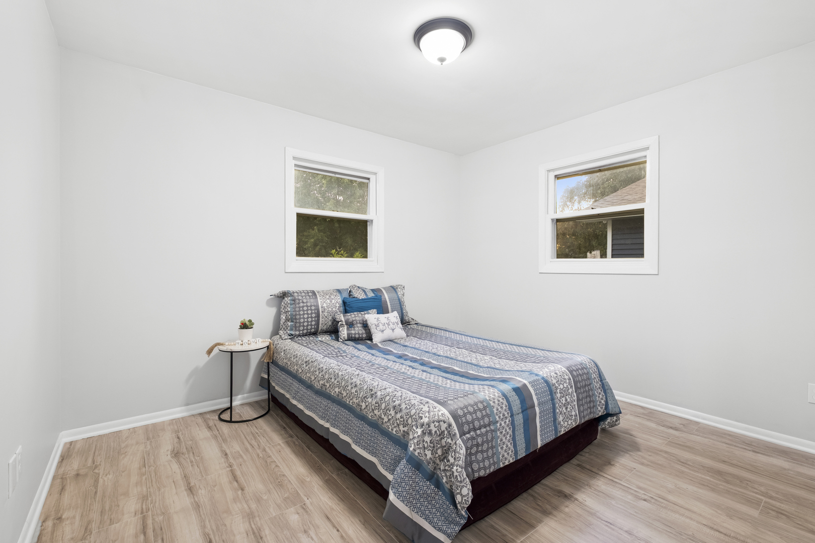 4304 Clearview Drive, McHenry, IL 60050