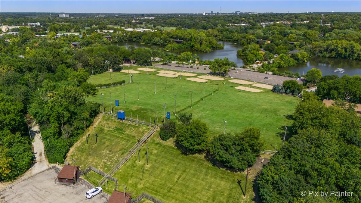 5820 Oakwood Drive #1a, Lisle, IL 60532