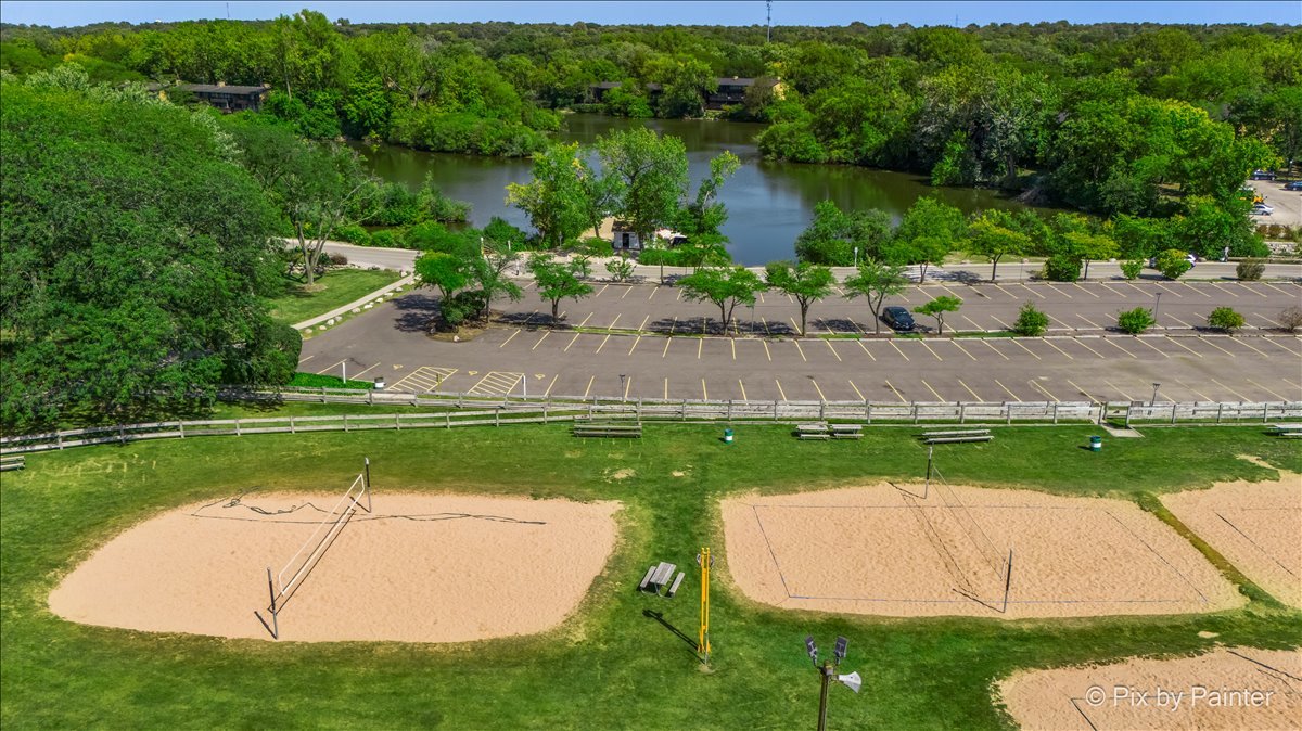 5820 Oakwood Drive #1a, Lisle, IL 60532