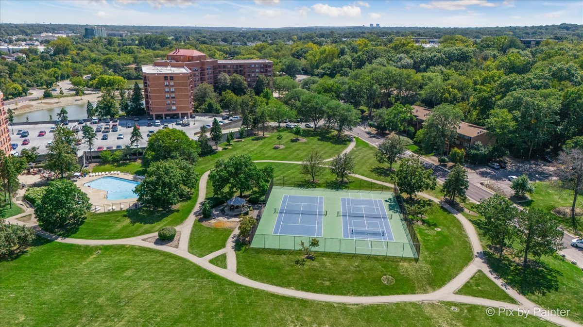 5820 Oakwood Drive #1a, Lisle, IL 60532