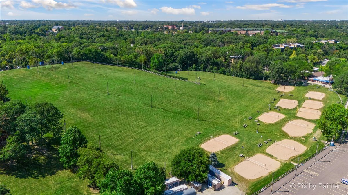 5820 Oakwood Drive #1a, Lisle, IL 60532