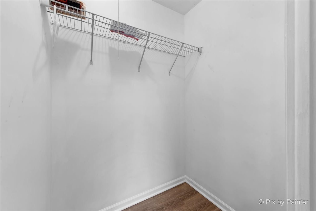 5820 Oakwood Drive #1a, Lisle, IL 60532