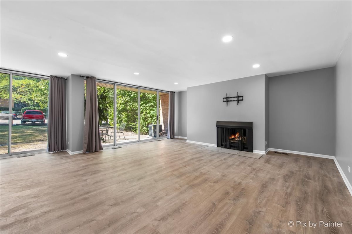 5820 Oakwood Drive #1a, Lisle, IL 60532