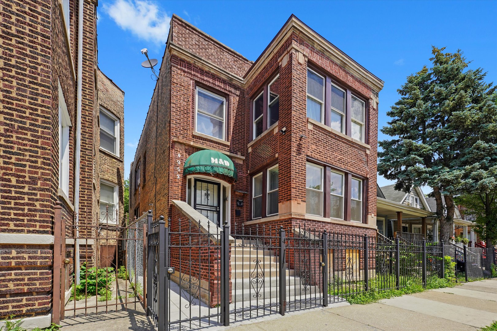 4952 W Augusta Boulevard, Chicago, IL 60651
