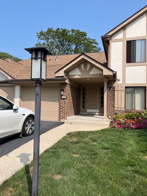 826 Thornton Court #1B, Schaumburg, IL 60173