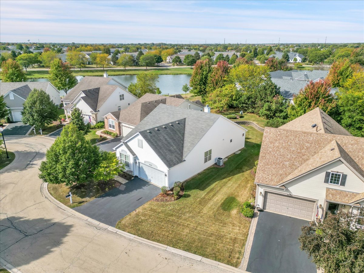 16012 Carillon Lakes Court, Crest Hill, IL 60403