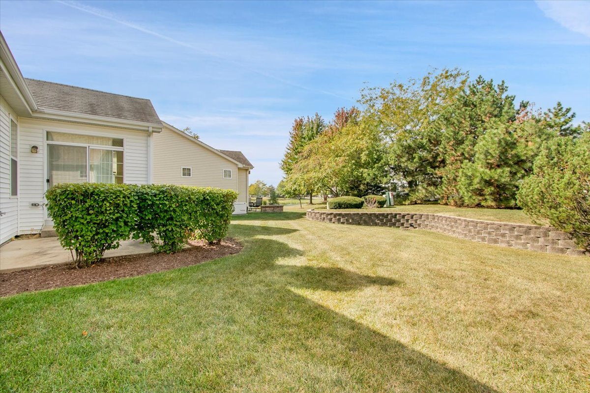 16012 Carillon Lakes Court, Crest Hill, IL 60403