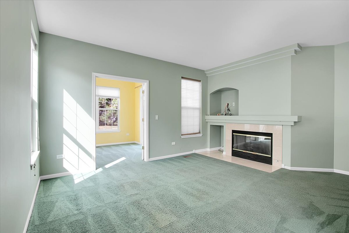 16012 Carillon Lakes Court, Crest Hill, IL 60403