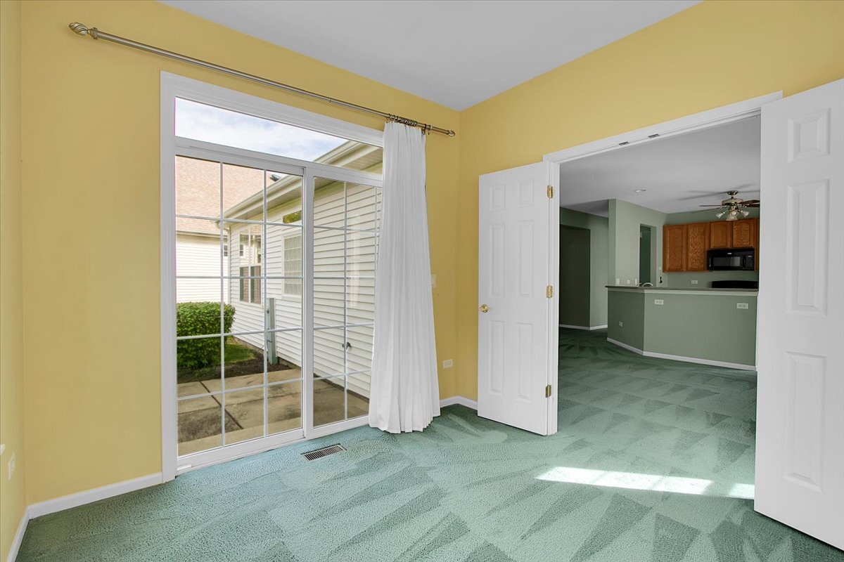 16012 Carillon Lakes Court, Crest Hill, IL 60403