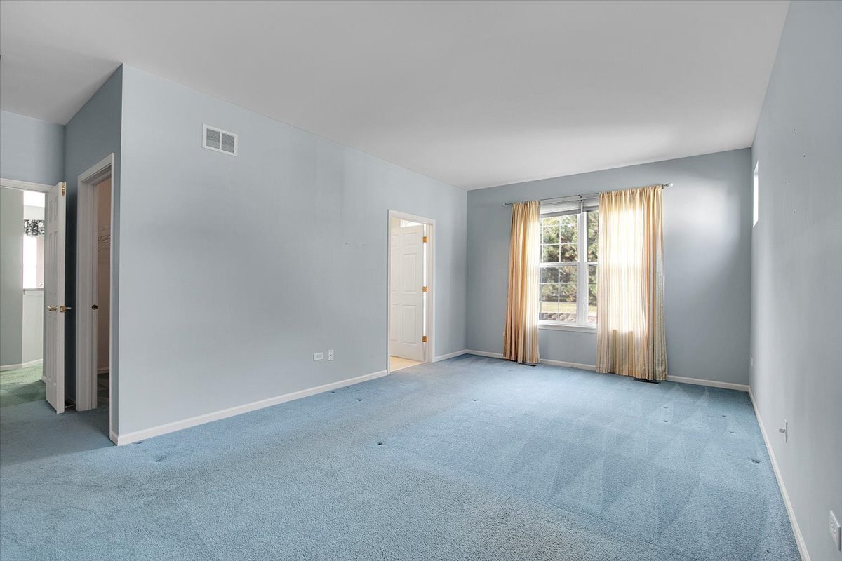 16012 Carillon Lakes Court, Crest Hill, IL 60403