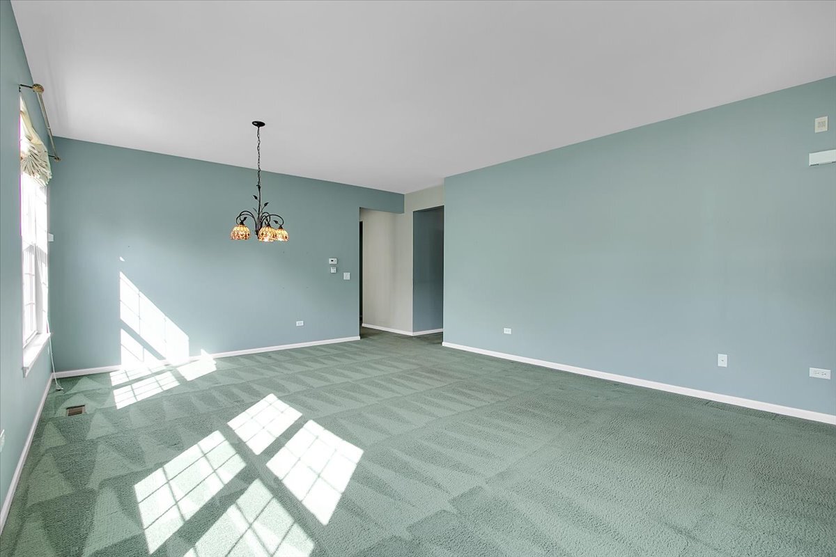 16012 Carillon Lakes Court, Crest Hill, IL 60403