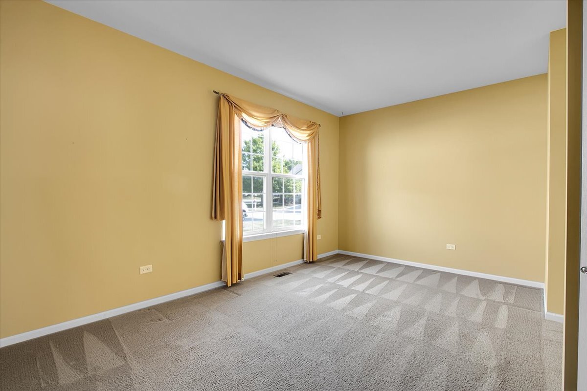 16012 Carillon Lakes Court, Crest Hill, IL 60403