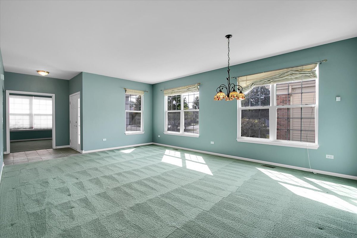16012 Carillon Lakes Court, Crest Hill, IL 60403