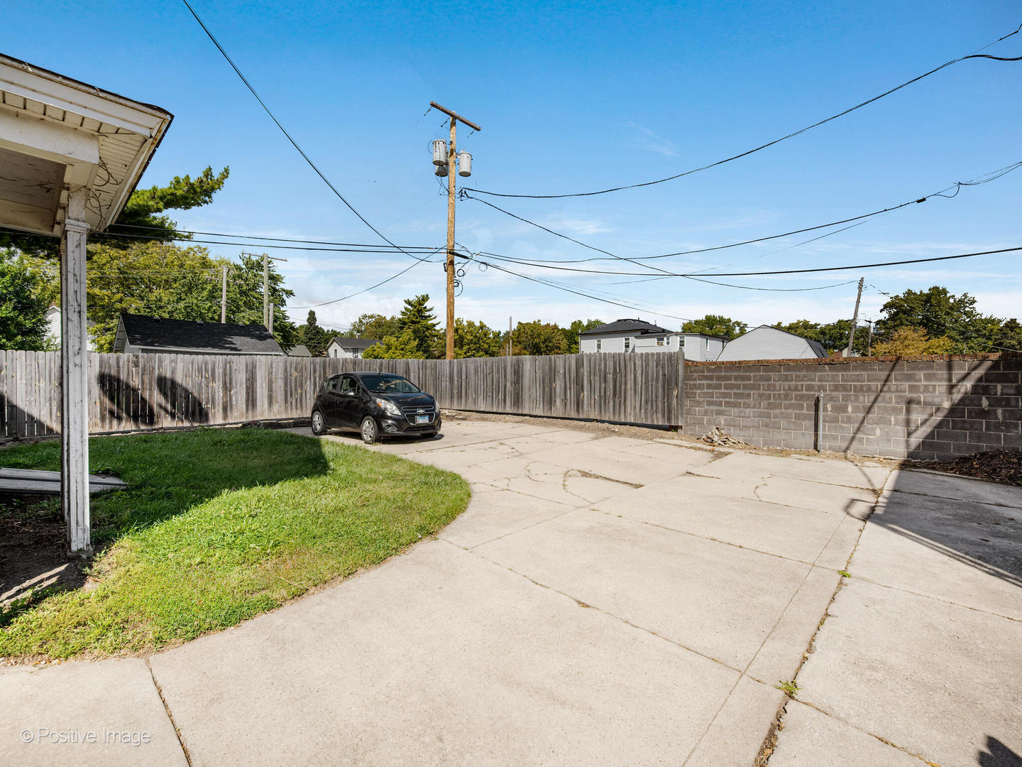 211 Cedar Street, Aurora, IL 60506