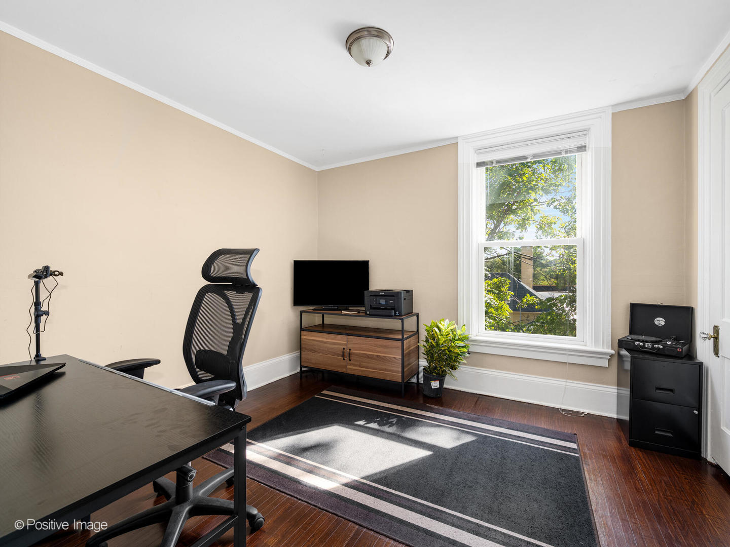 211 Cedar Street, Aurora, IL 60506