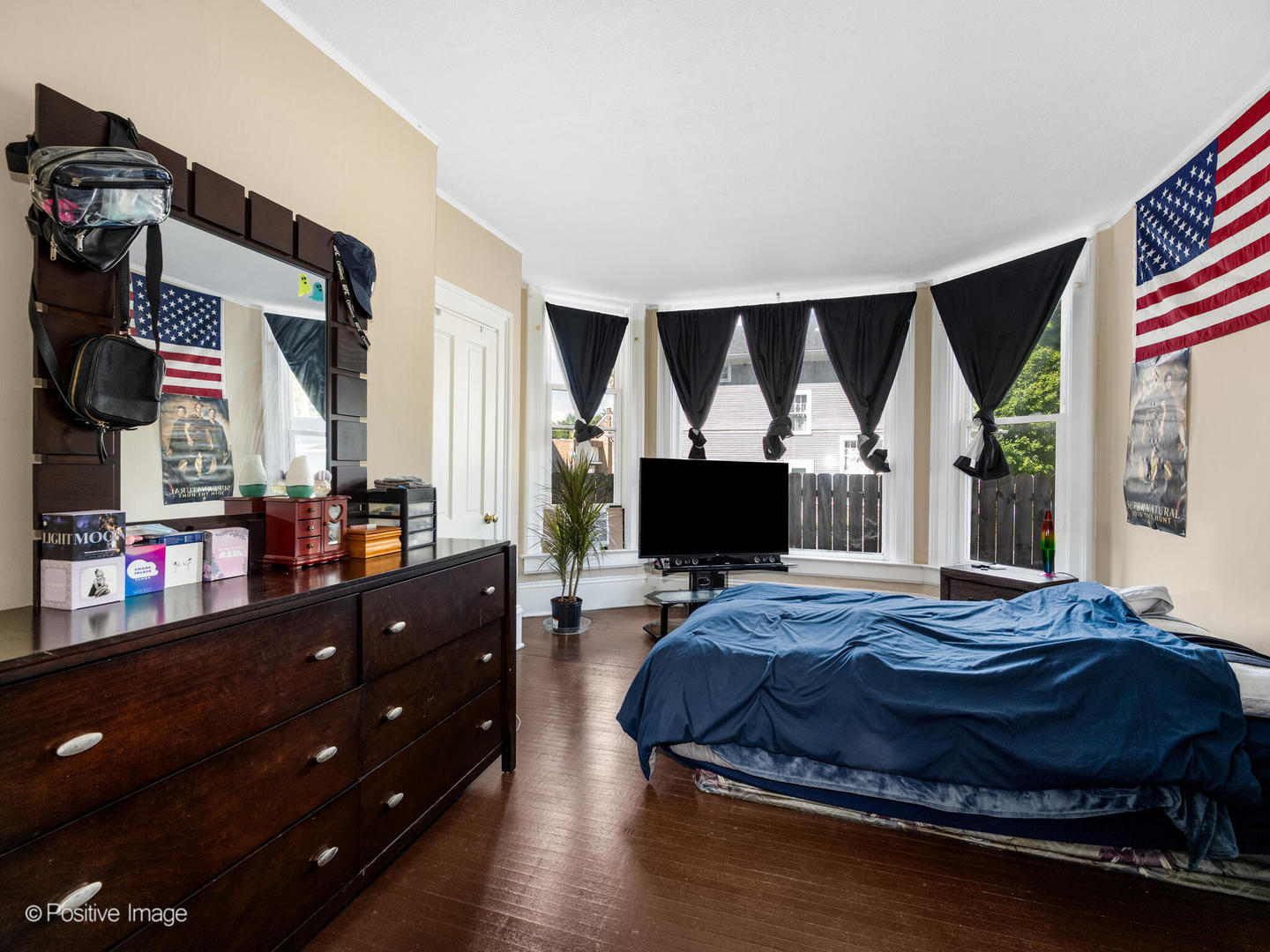 211 Cedar Street, Aurora, IL 60506