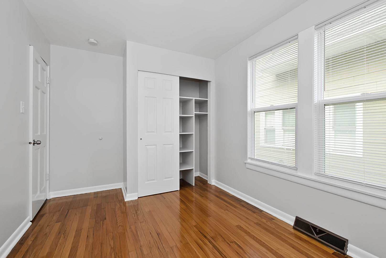 246 W 15 Place, Chicago Heights, IL 60411
