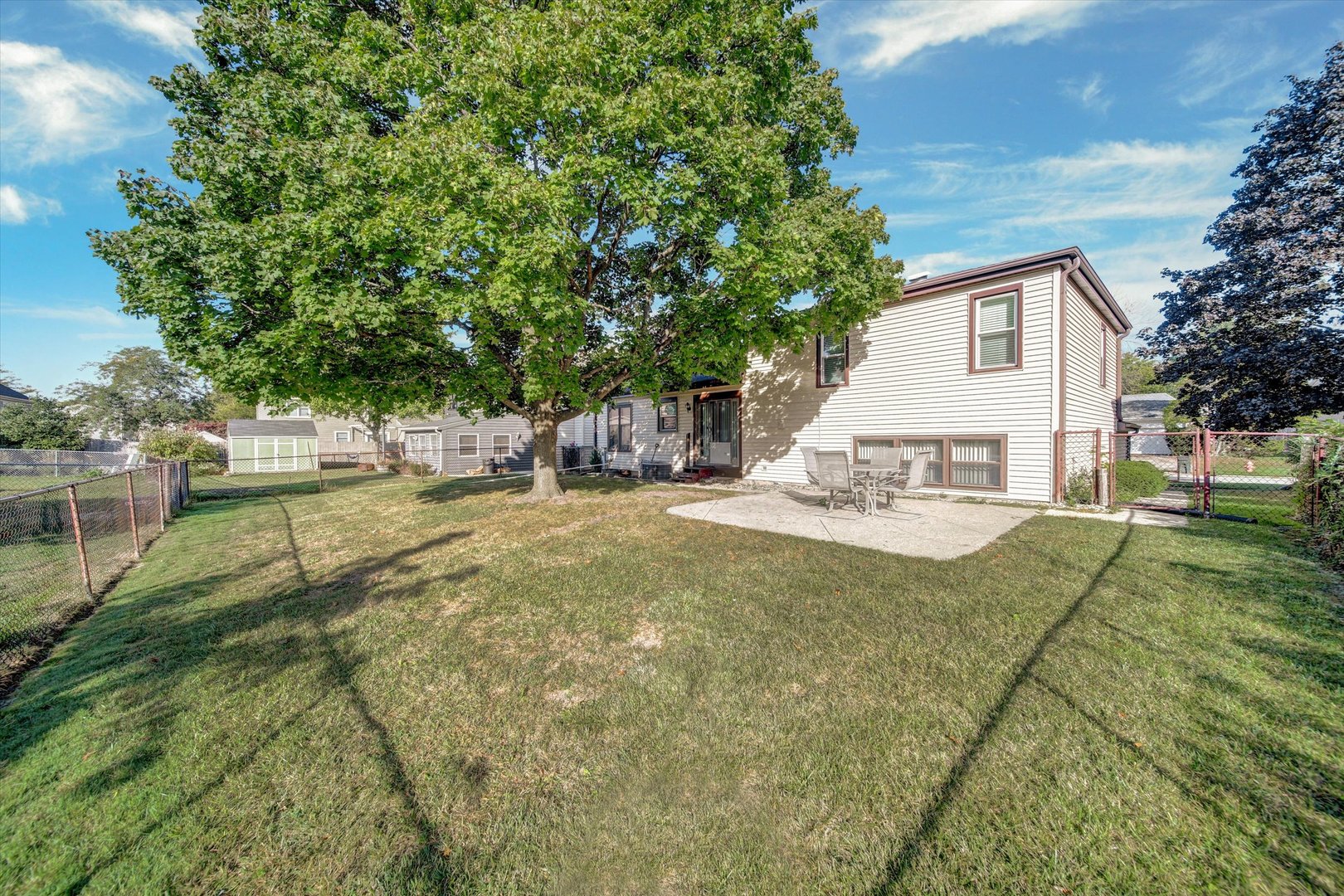 445 Fordham Place, Roselle, IL 60172