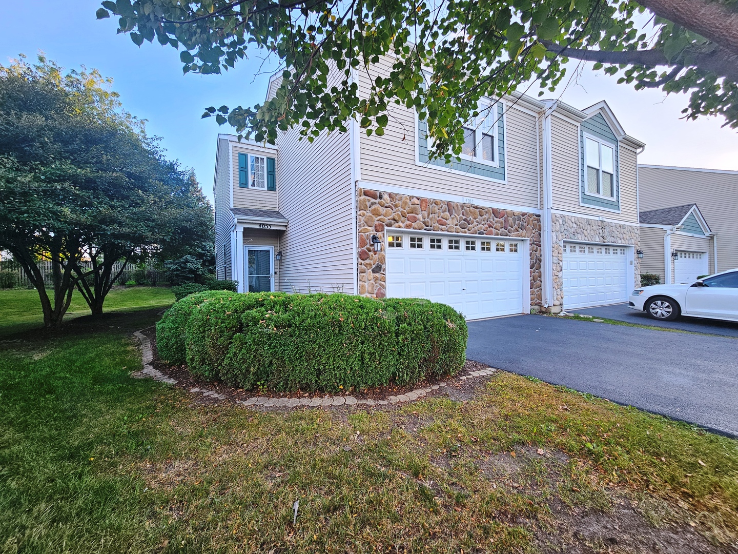 4055 Blackstone Drive, Aurora, IL 60504