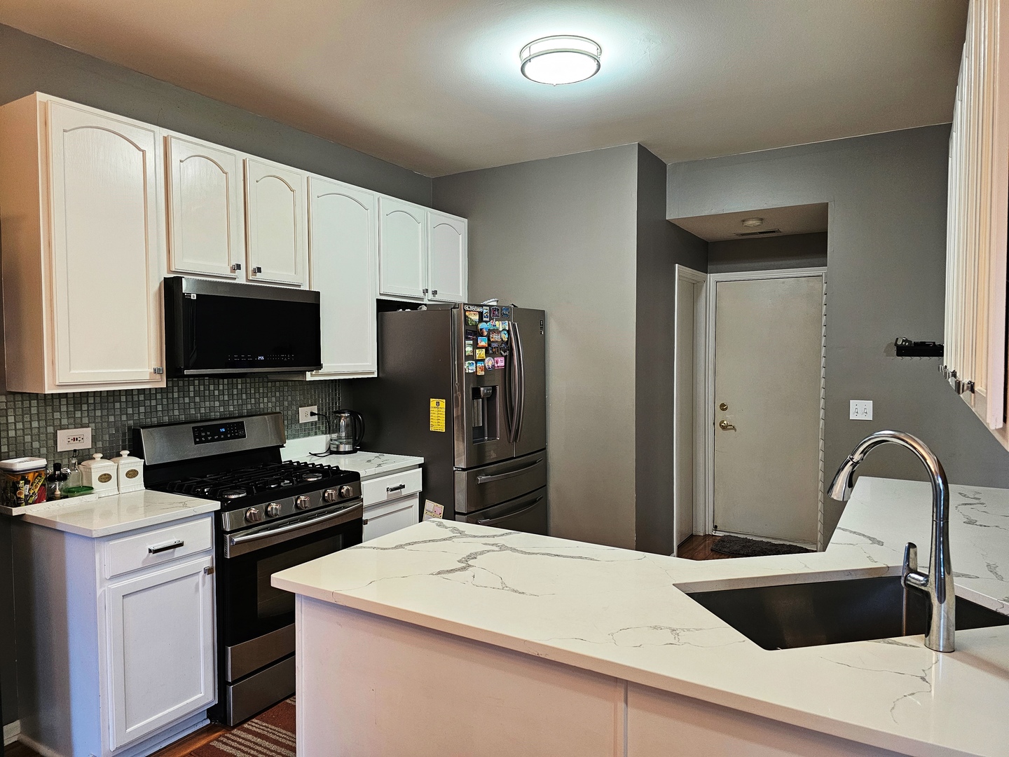 4055 Blackstone Drive, Aurora, IL 60504