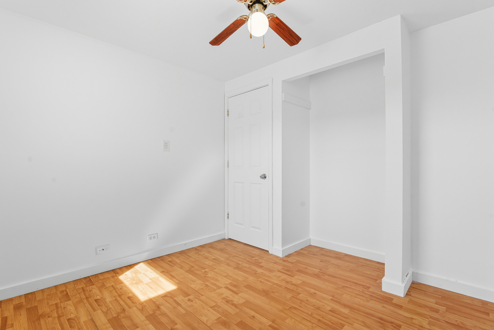 504 Greenwood Drive, Round Lake Park, IL 60073