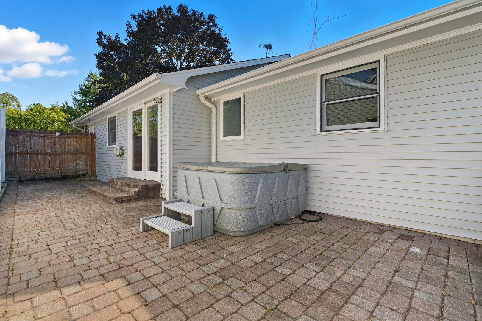 504 Greenwood Drive, Round Lake Park, IL 60073