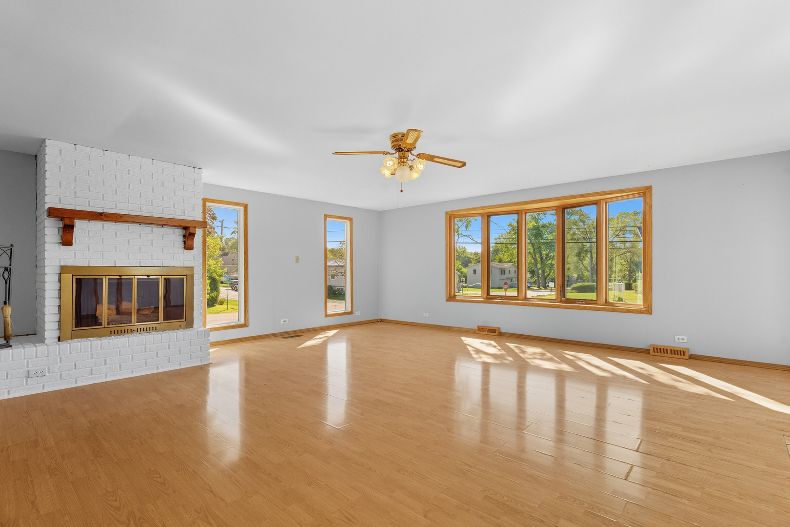 504 Greenwood Drive, Round Lake Park, IL 60073