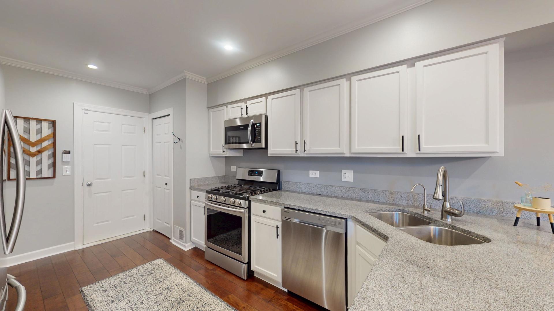 16761 S Sunset Ridge Court, Lockport, IL 60441