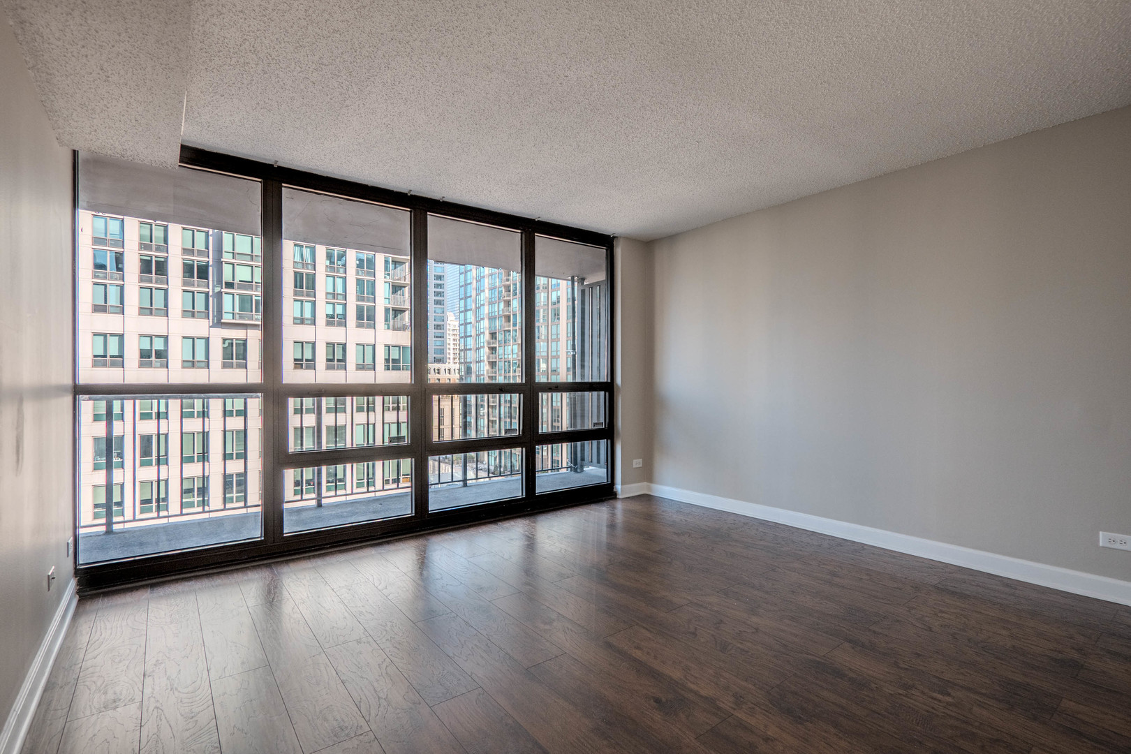 10 E ONTARIO Street #1208, Chicago, IL 60611