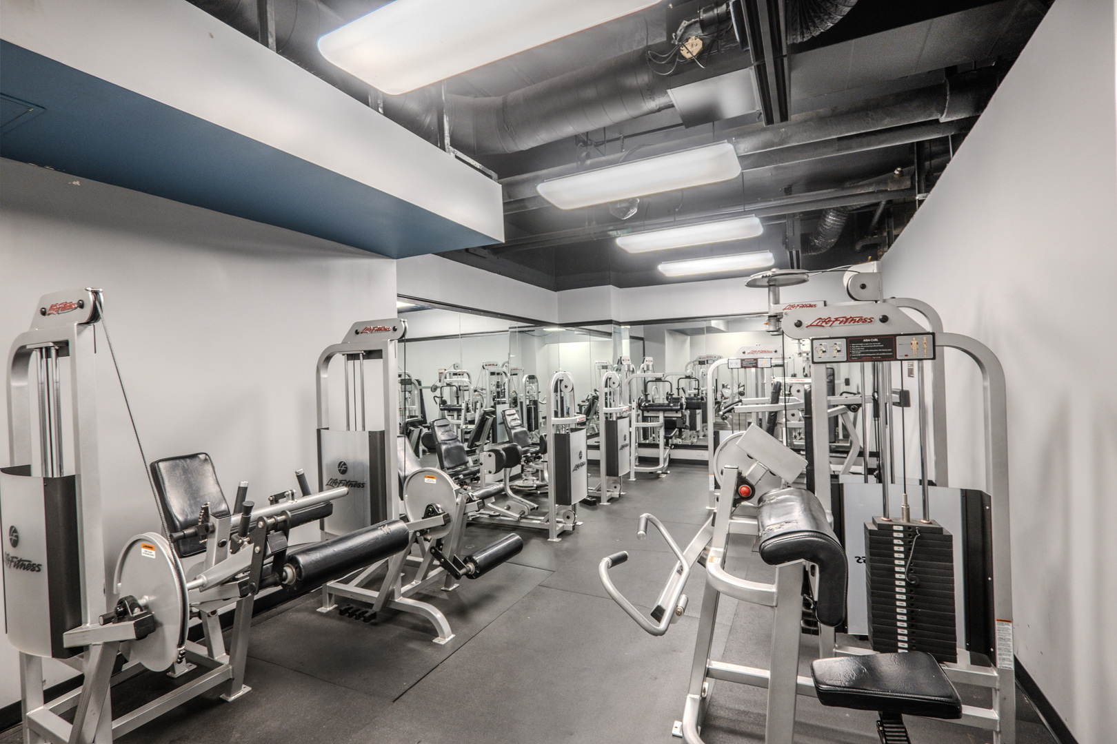 10 E ONTARIO Street #1208, Chicago, IL 60611