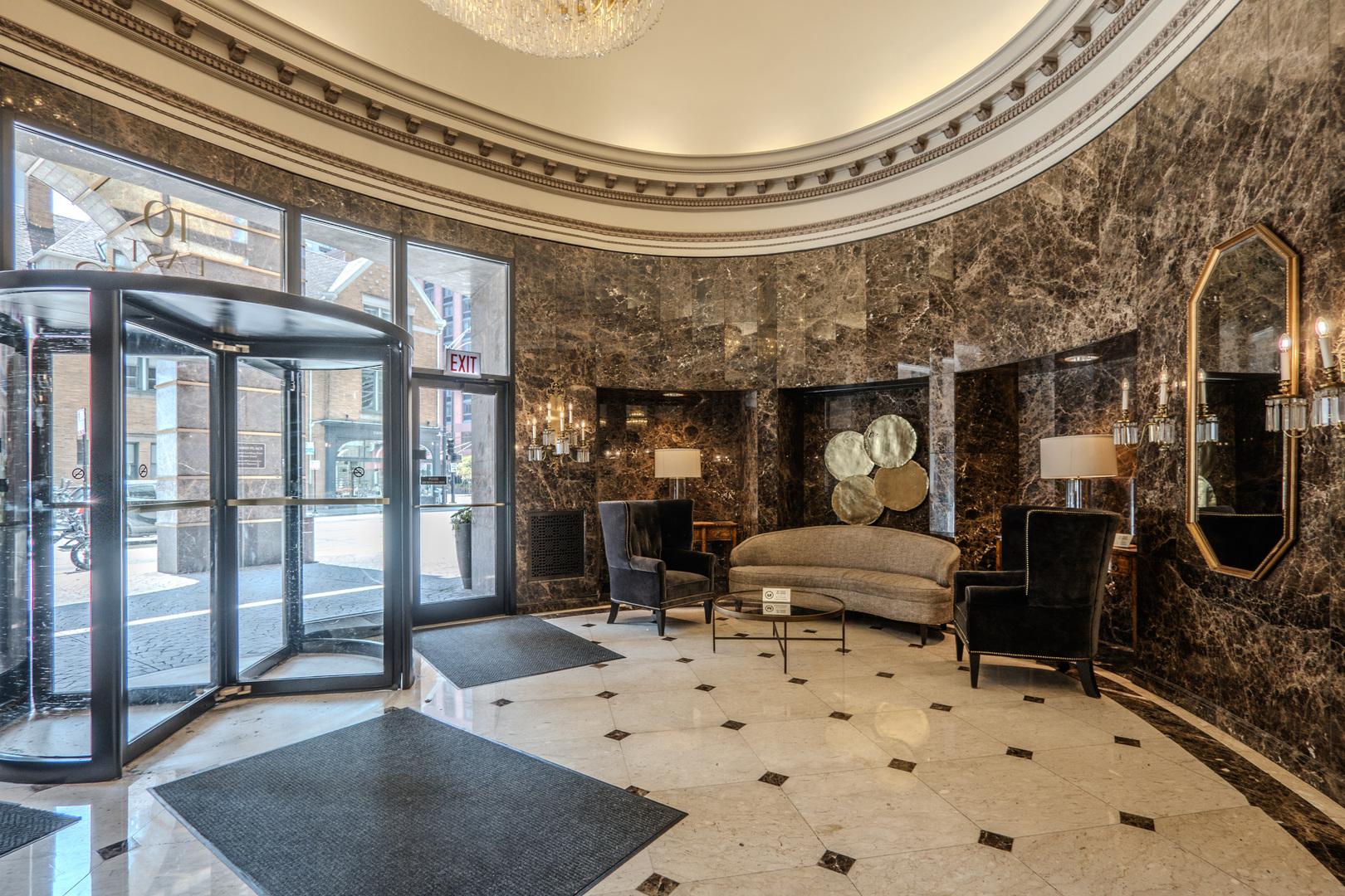 10 E ONTARIO Street #1208, Chicago, IL 60611