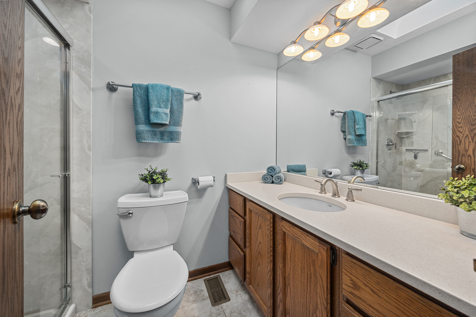 955 N Dexter Lane, Hoffman Estates, IL 60169