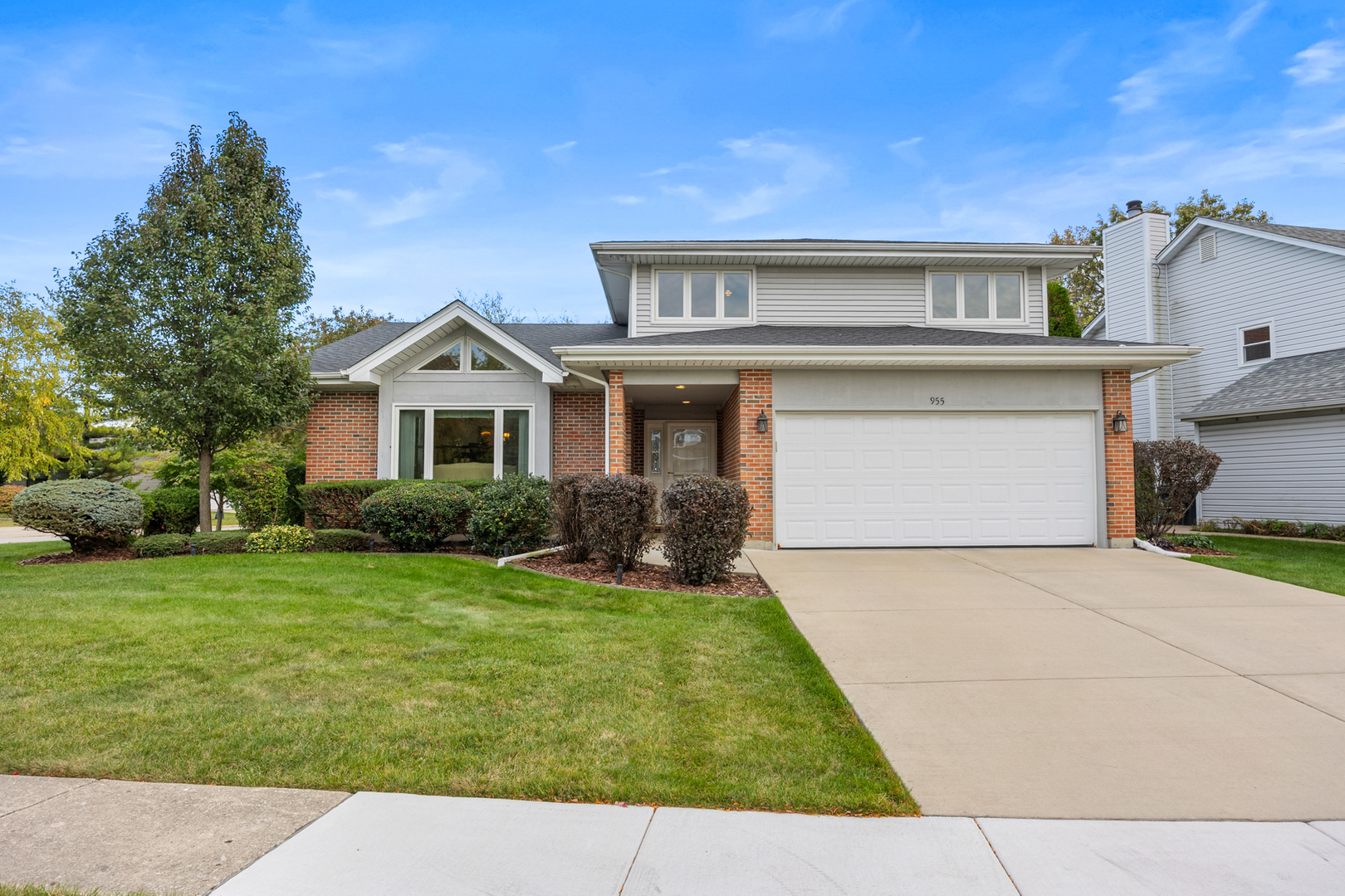 955 N Dexter Lane, Hoffman Estates, IL 60169