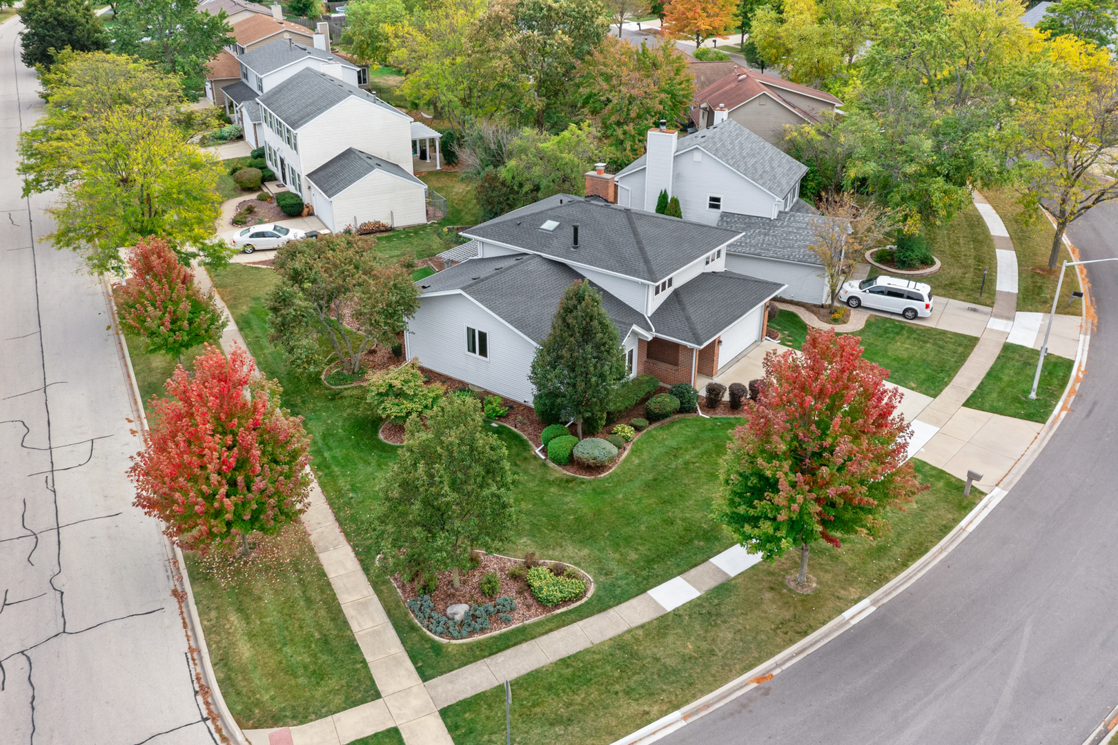 955 N Dexter Lane, Hoffman Estates, IL 60169