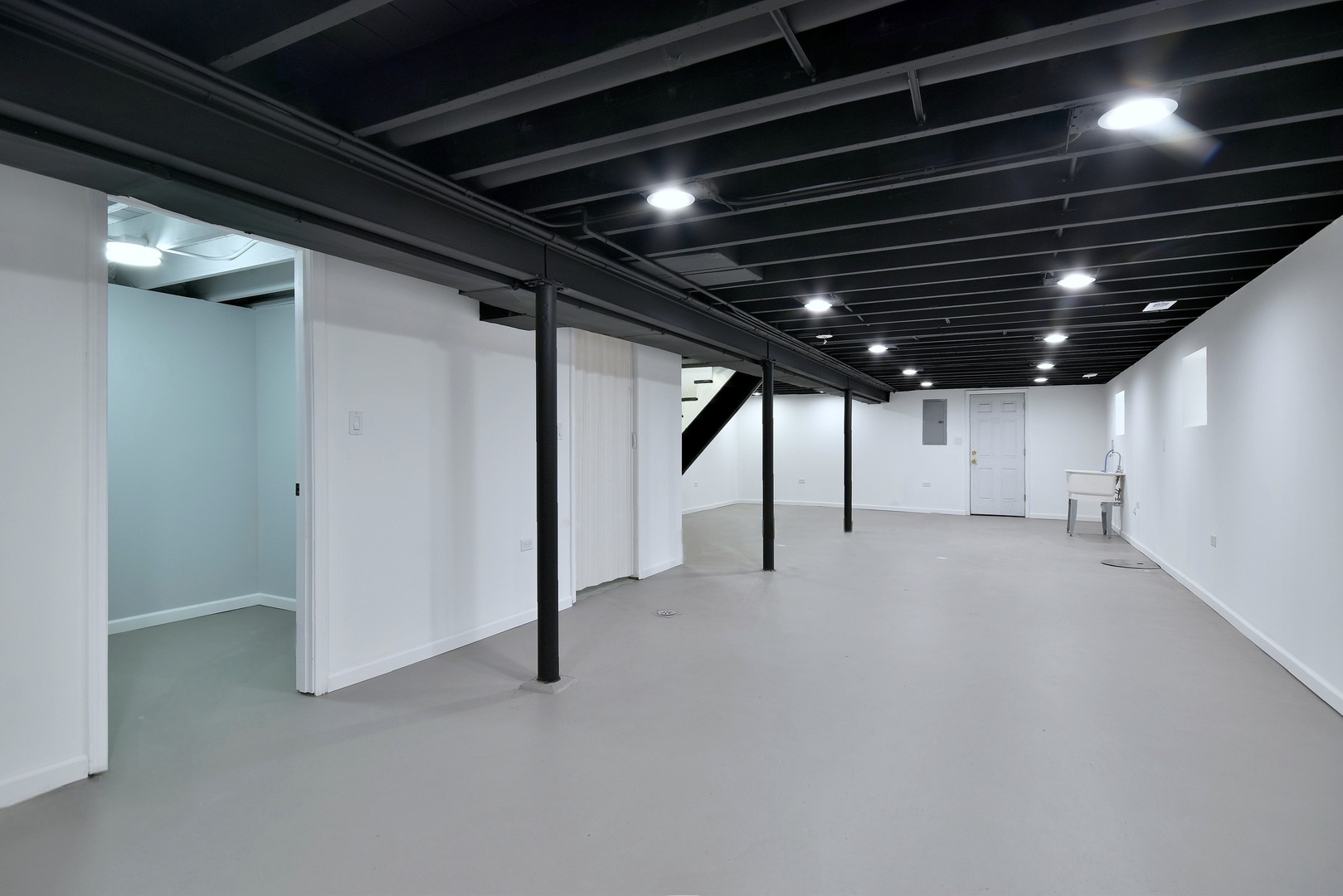 1405 S Central Avenue, Cicero, IL 60804