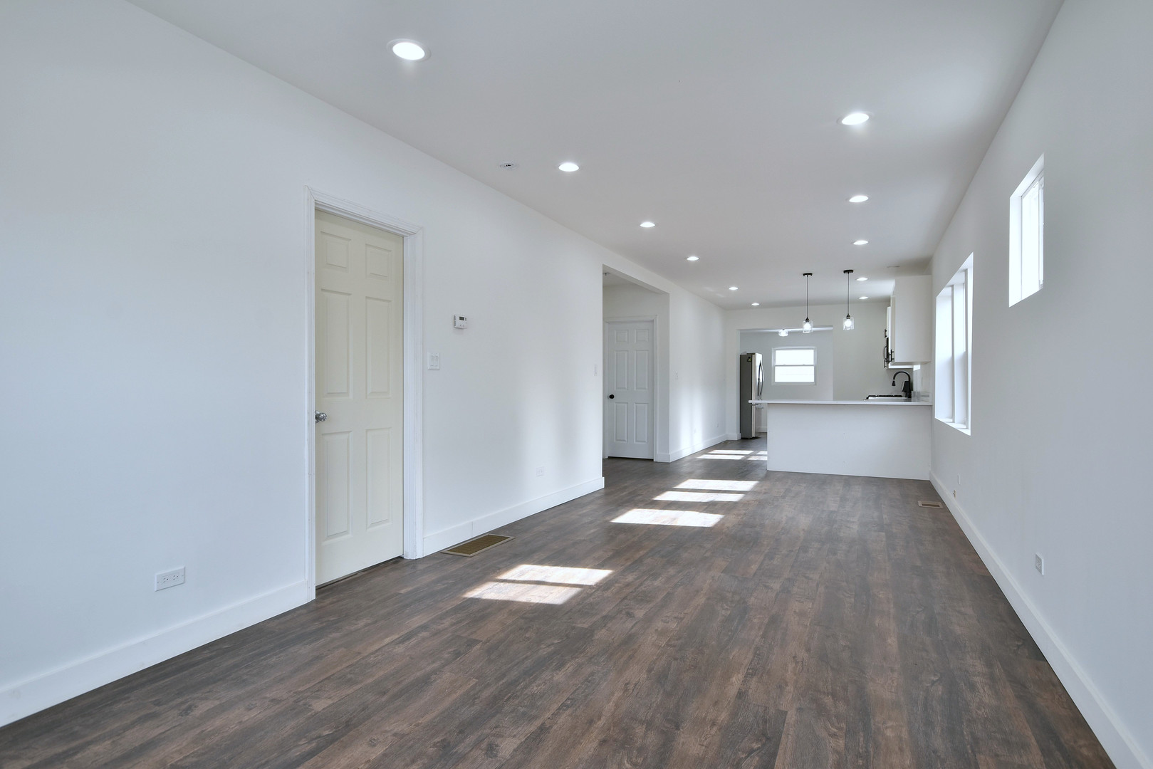 1405 S Central Avenue, Cicero, IL 60804