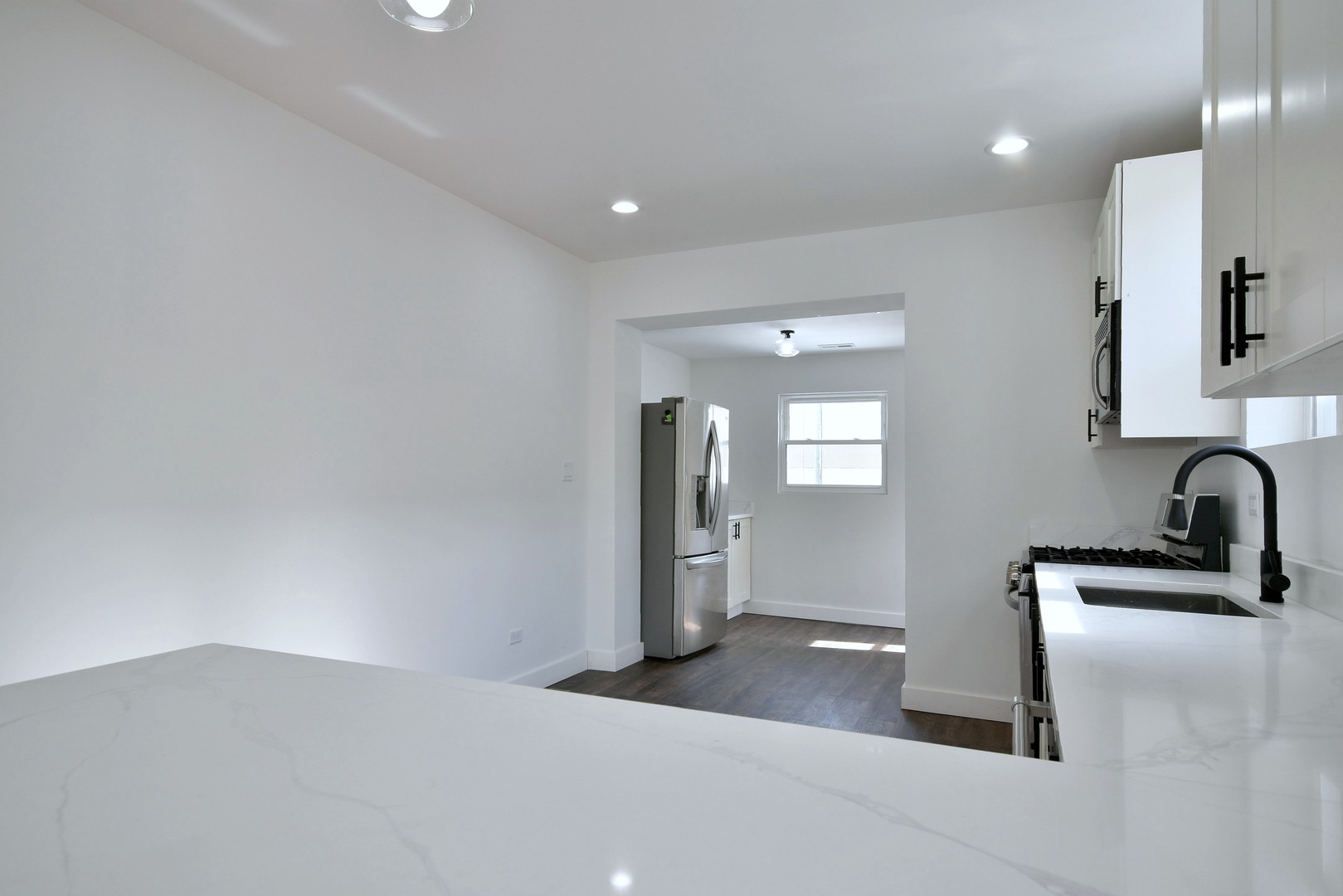 1405 S Central Avenue, Cicero, IL 60804