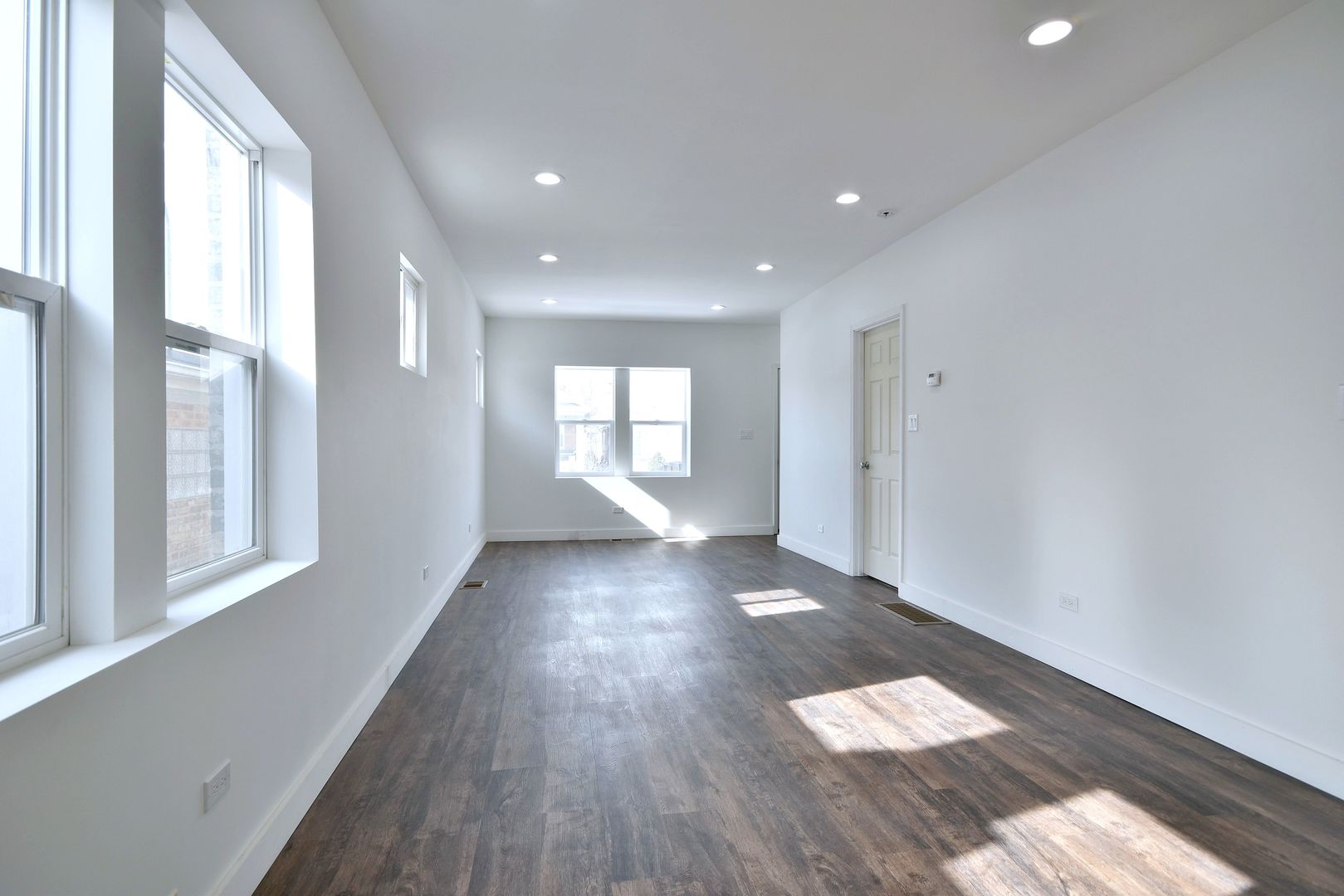 1405 S Central Avenue, Cicero, IL 60804