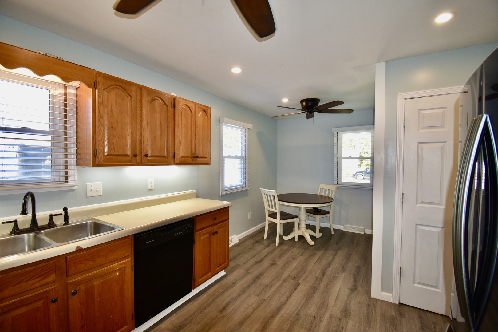 810 Tomahawk Court, Heyworth, IL 61745