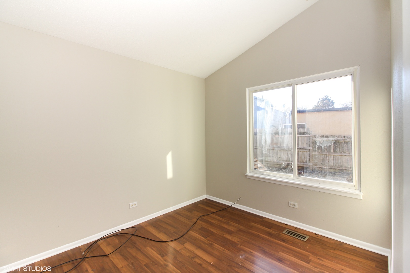 707 CLEARWOOD Court #707, Aurora, IL 60504