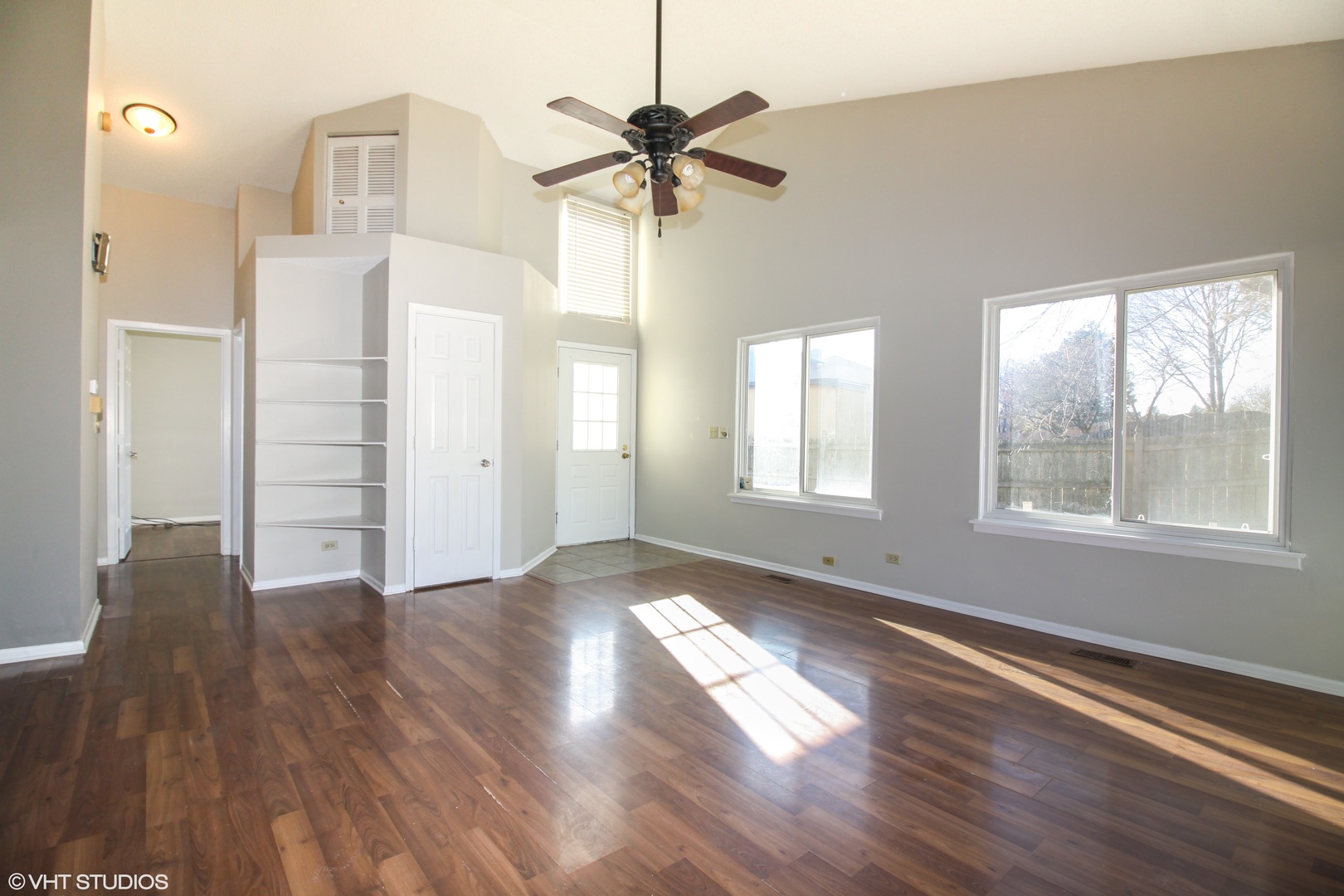 707 CLEARWOOD Court #707, Aurora, IL 60504