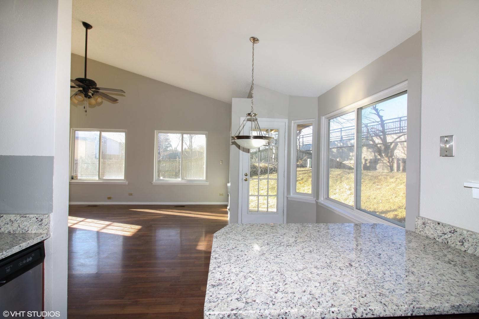 707 CLEARWOOD Court #707, Aurora, IL 60504
