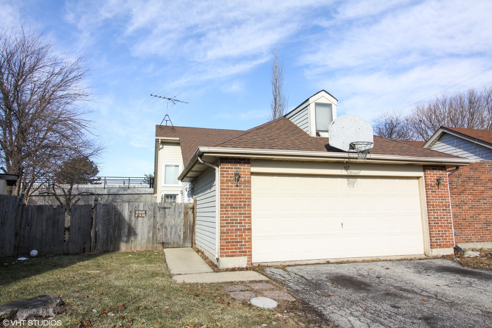 707 CLEARWOOD Court #707, Aurora, IL 60504